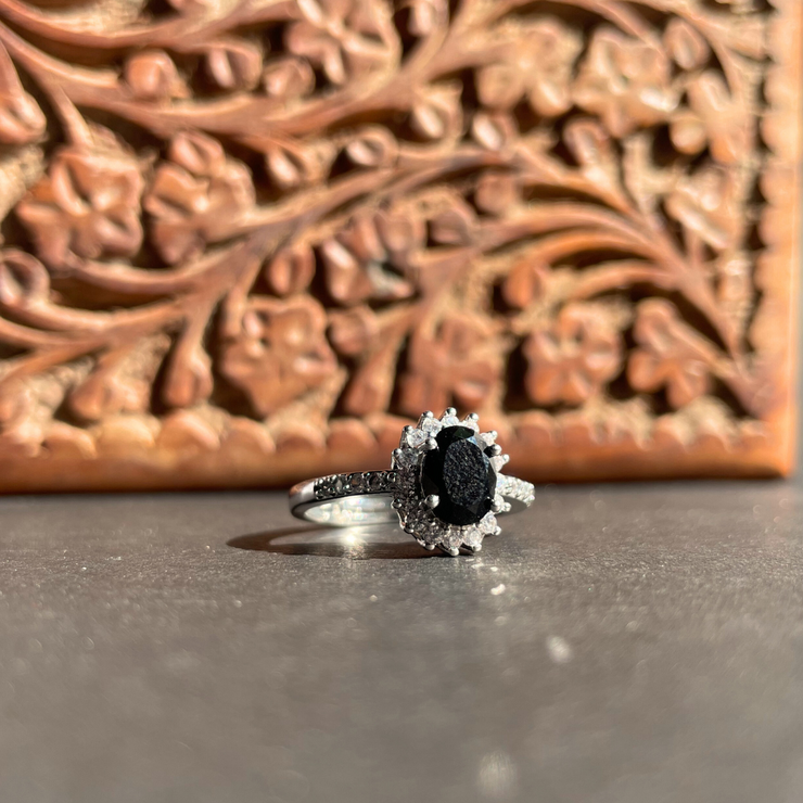 Midnight Majesty Black Halo Oval Stone Ring (KCJ0008))